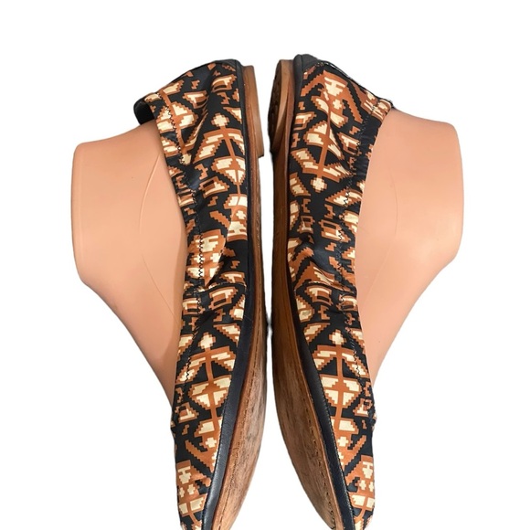 Tory Burch Tribal Aztec Brown Blue Ballet Flats Loafers Womens Size 9M - Picture 5 of 11